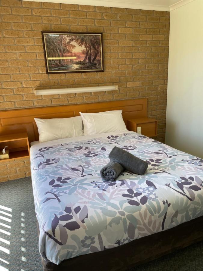 Darling Junction Motor Inn Wentworth Екстер'єр фото