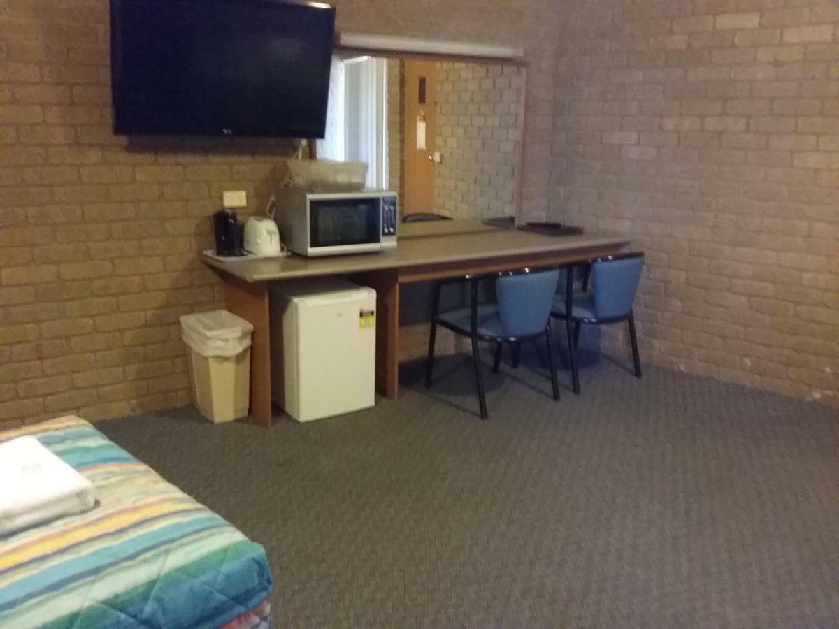 Darling Junction Motor Inn Wentworth Екстер'єр фото